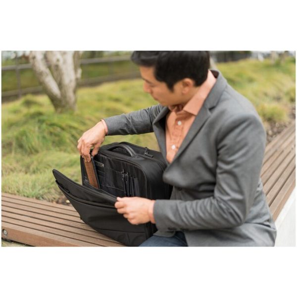Kensington Contour™ 2.0 Business Laptop Roller — 17" - Trolley case - 43.2 cm (17") - 3.2 kg - Image 6