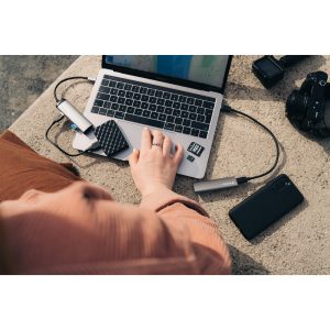 Verbatim USB-C Multiport Hub Four Port USB 3.2 Gen 1 - Hub - USB 3.0